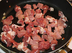 сколько жарить мясо на сковороде