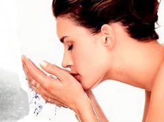 как правильно промывать нос соленой водой