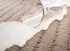 как отстирать пятно от молока